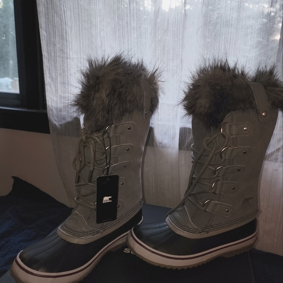 NWT Sorel Winter Boots Size 7.5 - Picture 2 of 6